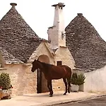 Trulli Dimore Storiche *