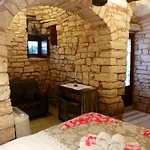 Trulli Dimore Storiche 펜션 *