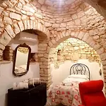 Trulli Dimore Storiche 펜션 *